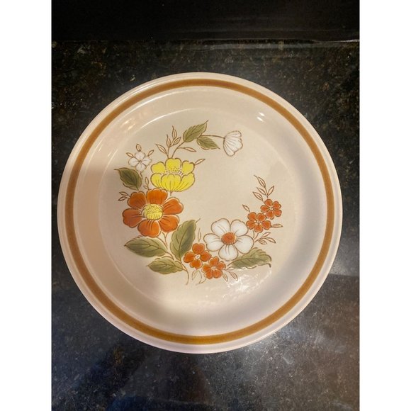 Mountain Wood Collection "Trellis Blossom" 10 3/4" Plate - Picture 1 of 7